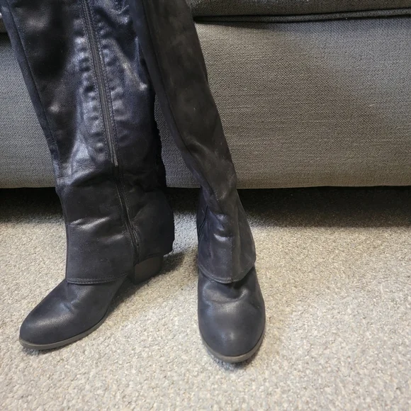 Fergalicious Black Heeled Boots - Picture 10 of 11